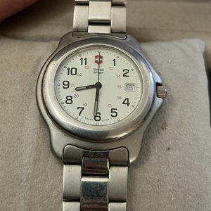 Swiss Army Watch  Officers line model 24205